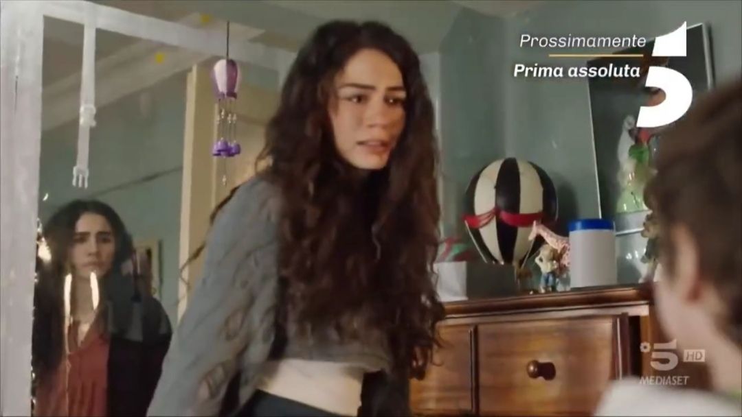 io sono farah sta tornando su canale 5 in onda il promo per il grande ritorno da Soapvibes.it io sono farah sta tornando su canale 5 in onda il promo per il grande ritorno